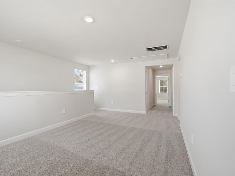 Spacious, unfurnished interior of a new home in Village at White Pine, Pendleton (Image 14). Spacious, unfurnished interior of a new home in Village at White Pine, Pendleton (Image 14).