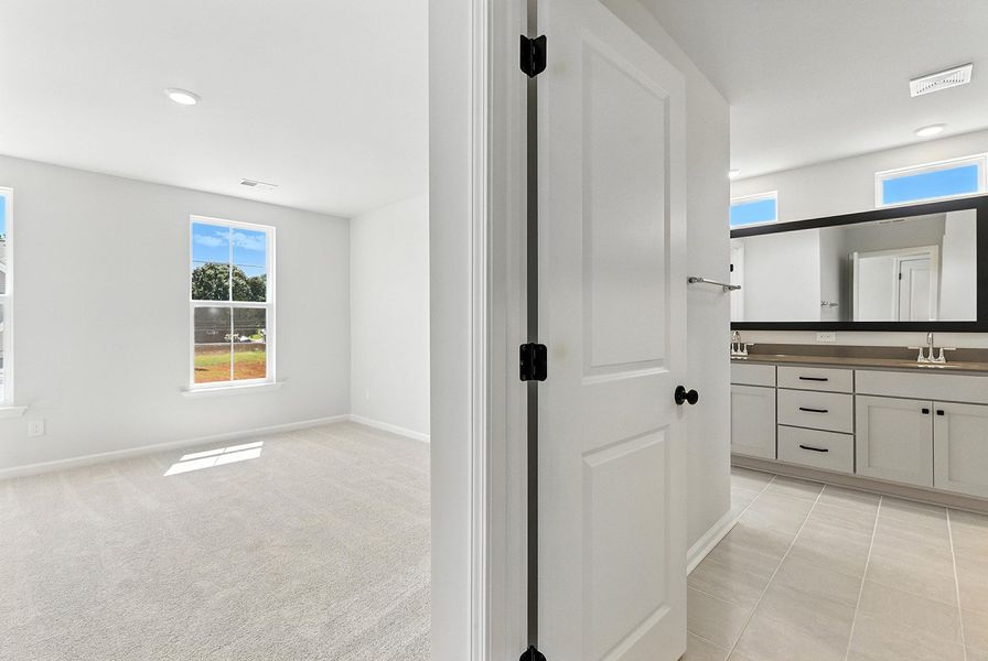 Image 26 of a home in Landmark Commons.