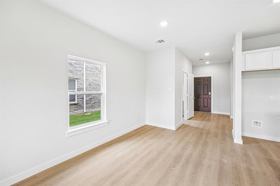 Spacious, unfurnished interior of a new home in Overland Grove, Forney (Image 25).