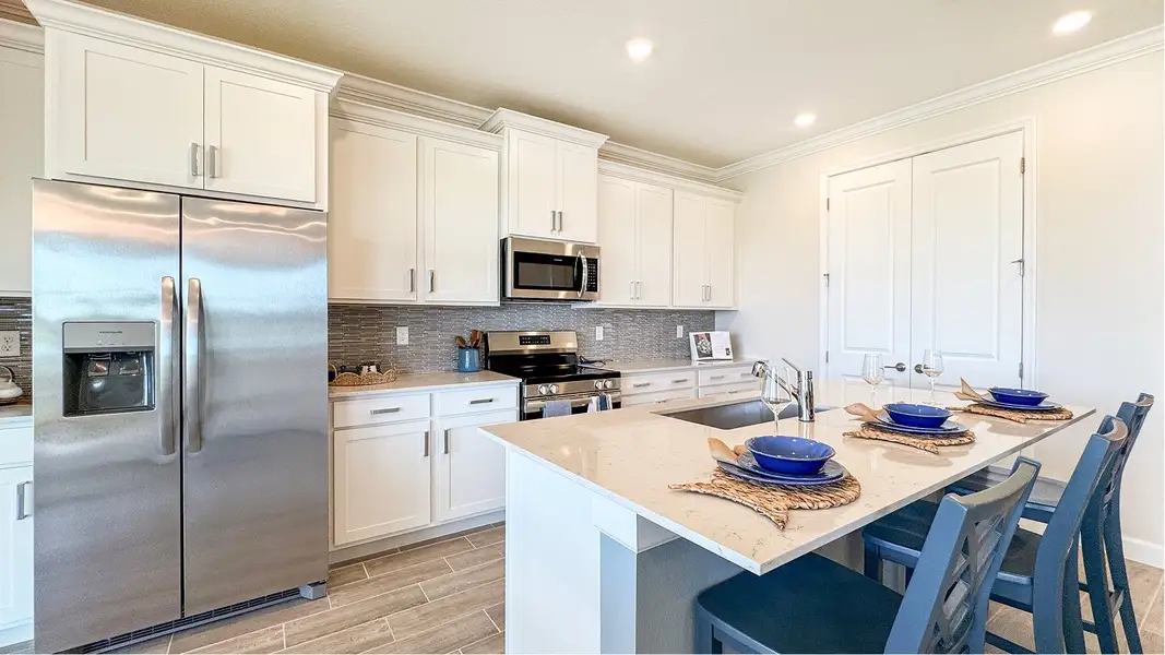 1612 Camelia Kitchen 1of3 F1