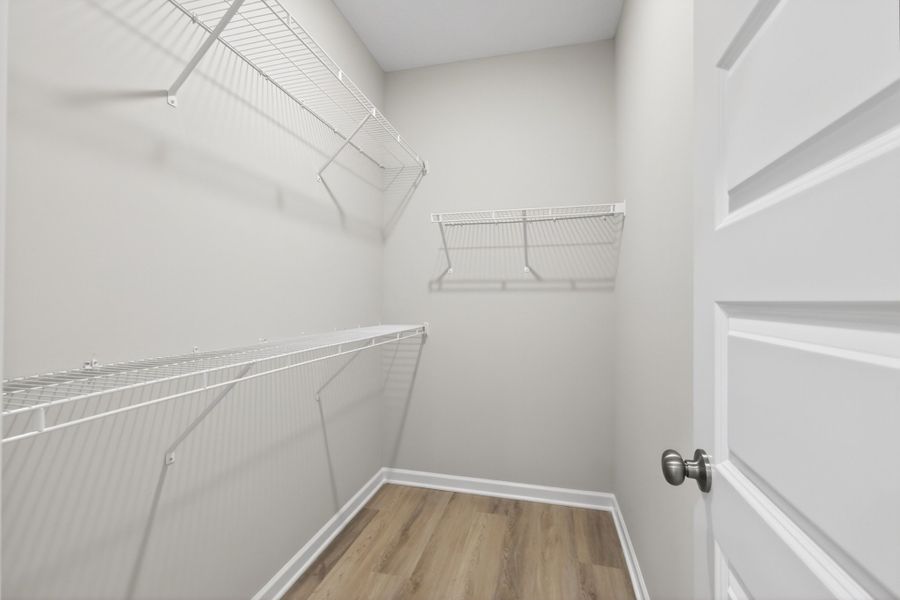 Spacious, unfurnished interior of a new home in Legacy Preserve, Tullahoma (Image 27).