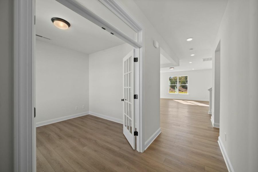Spacious, unfurnished interior of a new home in Pisgah Park, Kernersville (Image 17).