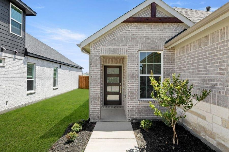 05. 1405 Grove Pond - Ext. Entry 05. 1405 Grove Pond - Ext. Entry