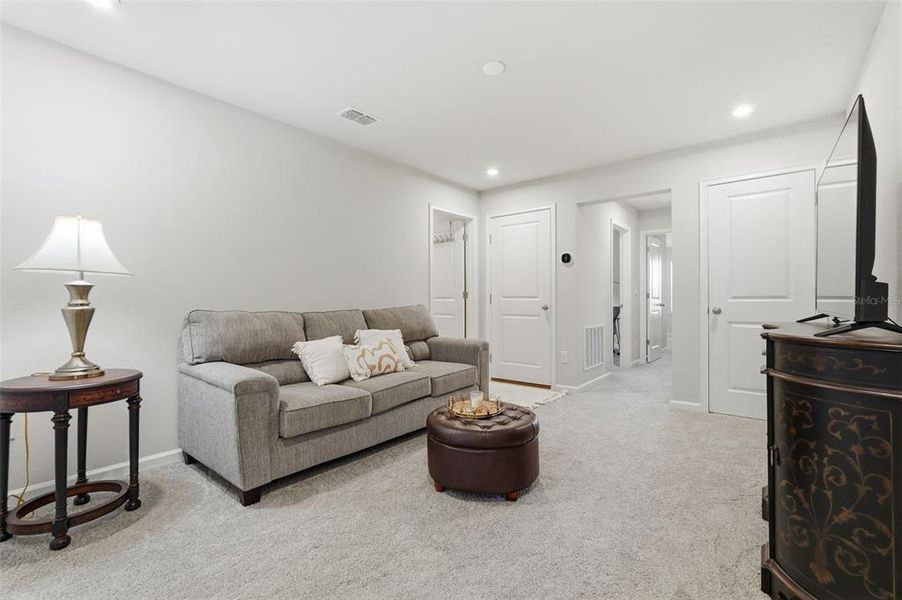 Furnished interior view inside a new home in , Lutz (Image 14).