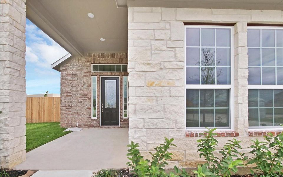 Representative exterior details of a home built from the Ventura by CastleRock Communities in Horizon Lakes, McLendon-Chisholm (Image 3).