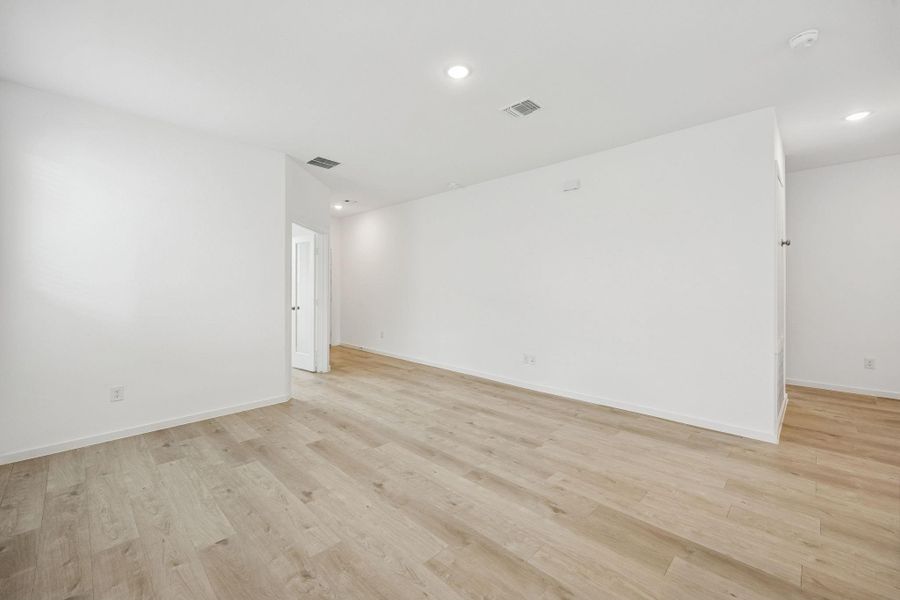 MODEL HOME images may NOT be consistent with the finished product.