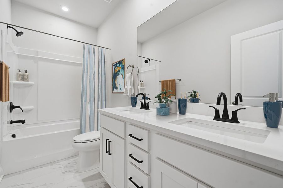 Hall Bath with Double Vanity Hall Bath with Double Vanity