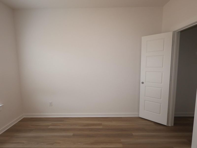 Spacious, unfurnished interior of a new home in Summerview, Fulshear (Image 21). Spacious, unfurnished interior of a new home in Summerview, Fulshear (Image 21).