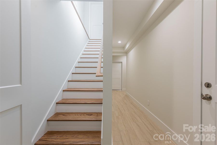 Spacious, unfurnished interior of a new home in , Asheville (Image 38).