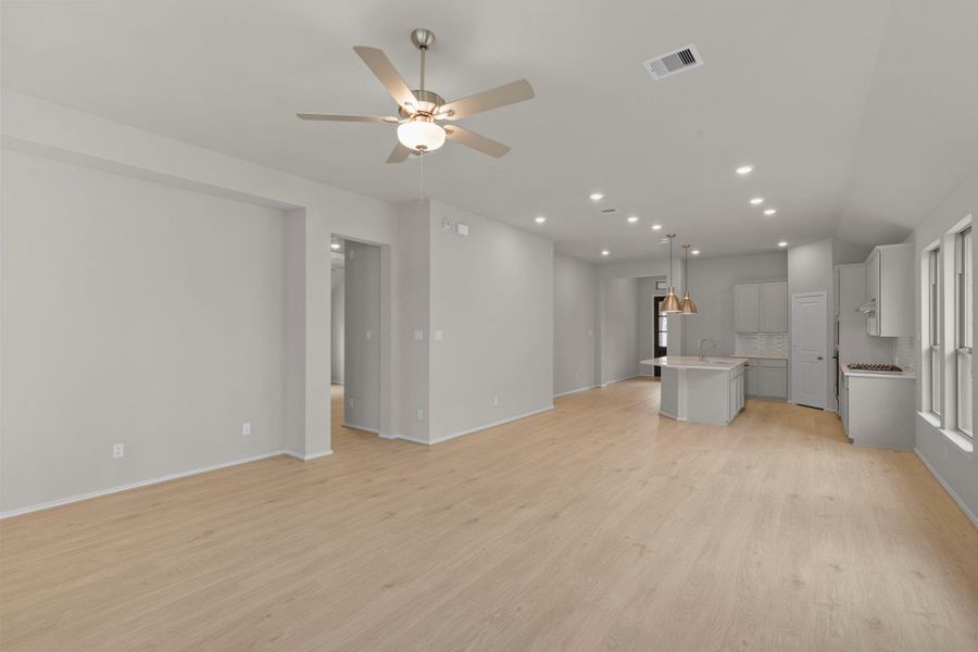Spacious, unfurnished interior of a new home in Dunham Pointe, Cypress (Image 20).