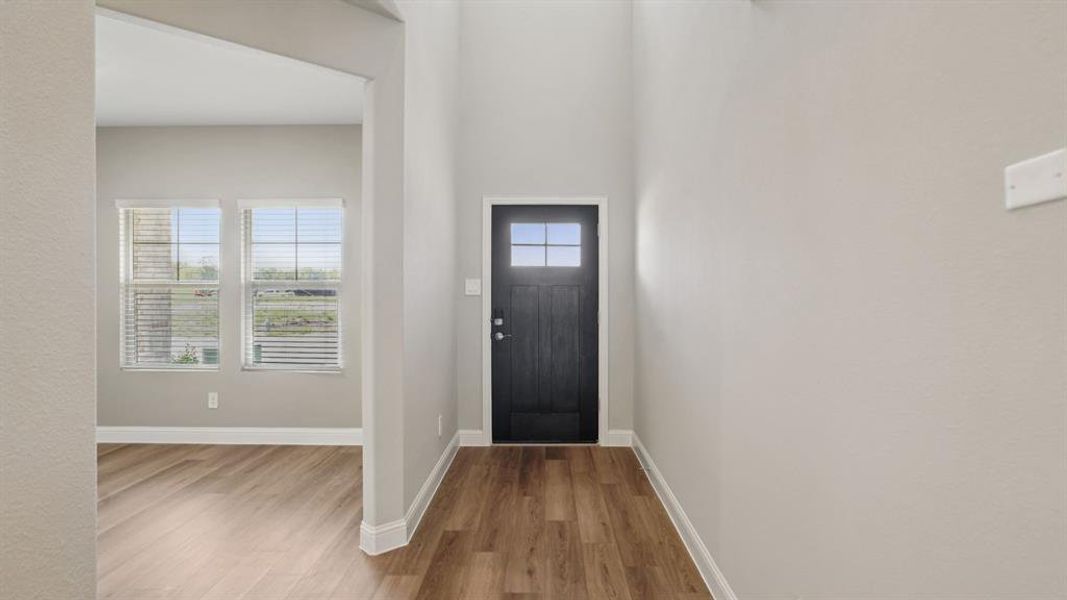 Spacious, unfurnished interior of a new home in Windmore, Princeton (Image 29).