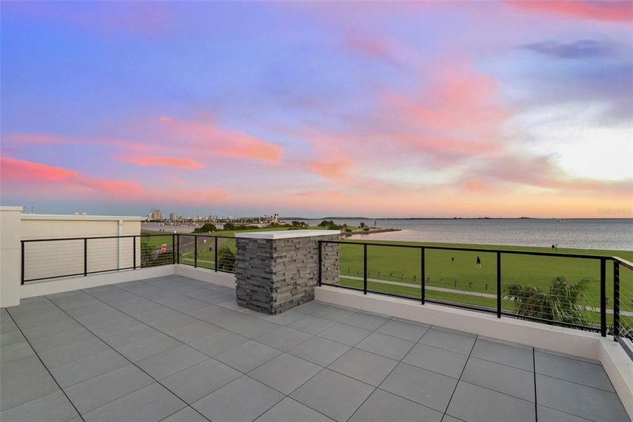 Exterior details and patio area of a home in , Tampa (Image 34).