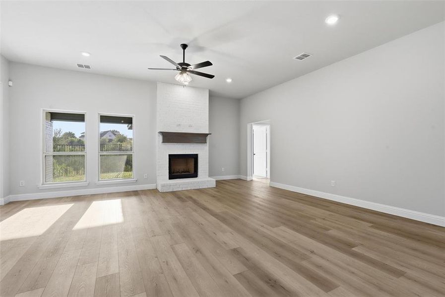 Spacious, unfurnished interior of a new home in Stoneview, Glen Rose (Image 21). Spacious, unfurnished interior of a new home in Stoneview, Glen Rose (Image 21).