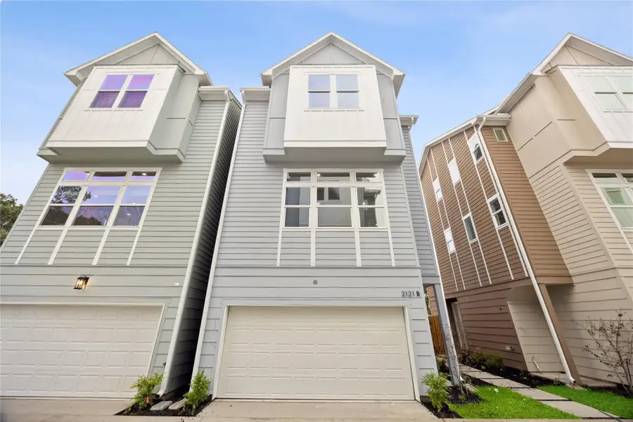 Front exterior of a new home in , Houston, TX, highlighting curb appeal (Image 1). Front exterior of a new home in , Houston, TX, highlighting curb appeal (Image 1).