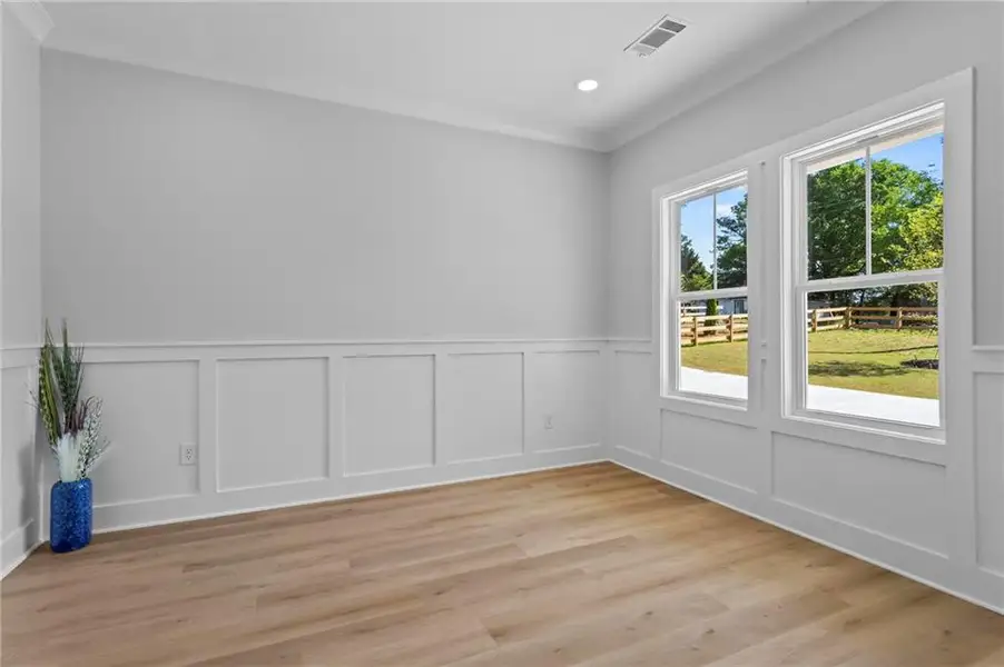 Spacious, unfurnished interior of a new home in , Marietta (Image 19).