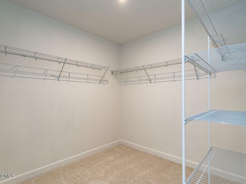 024-1280x960-primary-closet 024-1280x960-primary-closet