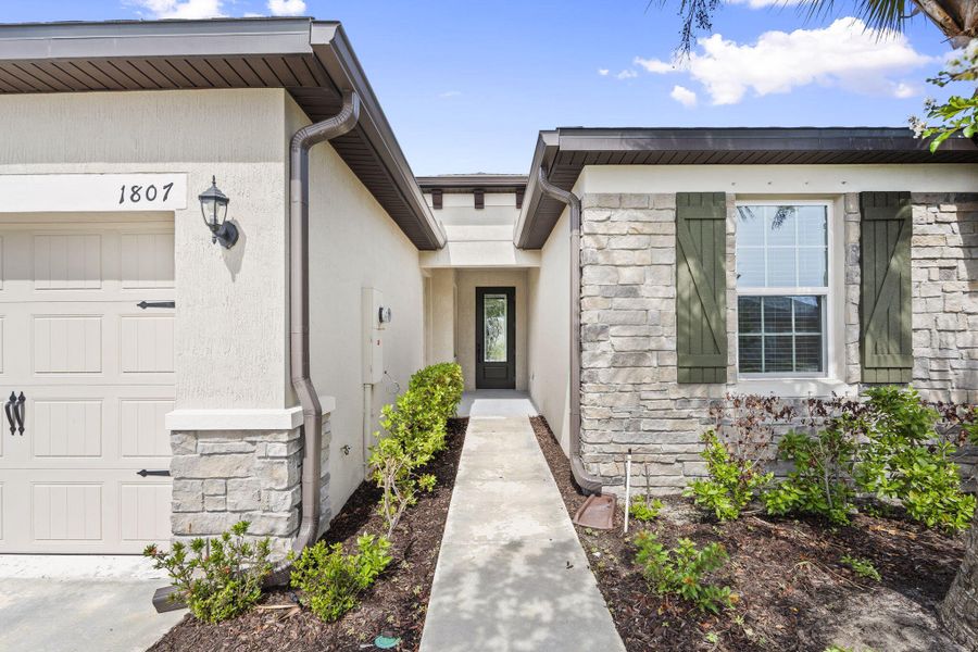 26-web-or-mls-DSC01017 26-web-or-mls-DSC01017