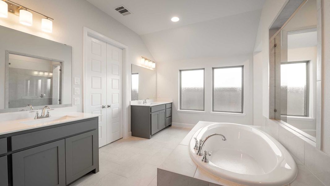 Furnished interior view inside a new home in Hillstead 50', Lavon (Image 13).