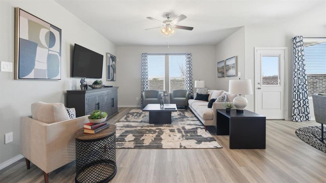 Furnished interior view inside a new home in Trails of Elizabeth Creek, Fort Worth (Image 11).