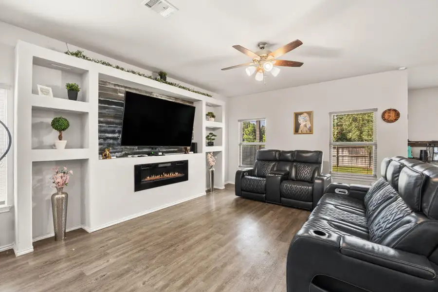 Furnished interior view inside a new home in Magnolia Springs, Montgomery (Image 5). Furnished interior view inside a new home in Magnolia Springs, Montgomery (Image 5).