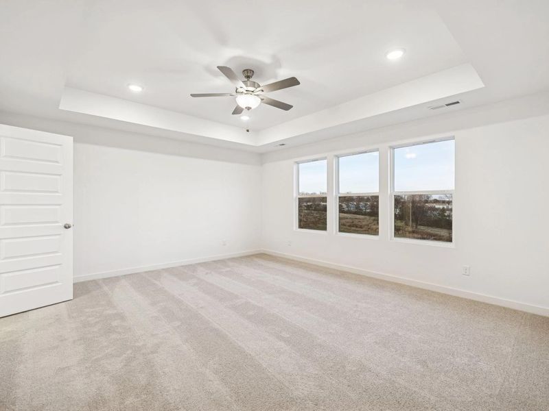 Spacious, unfurnished interior of a new home in Calista Farms, White House (Image 35).