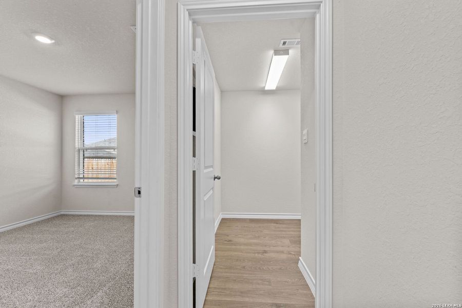 Spacious, unfurnished interior of a new home in Steele Creek, Cibolo (Image 10).