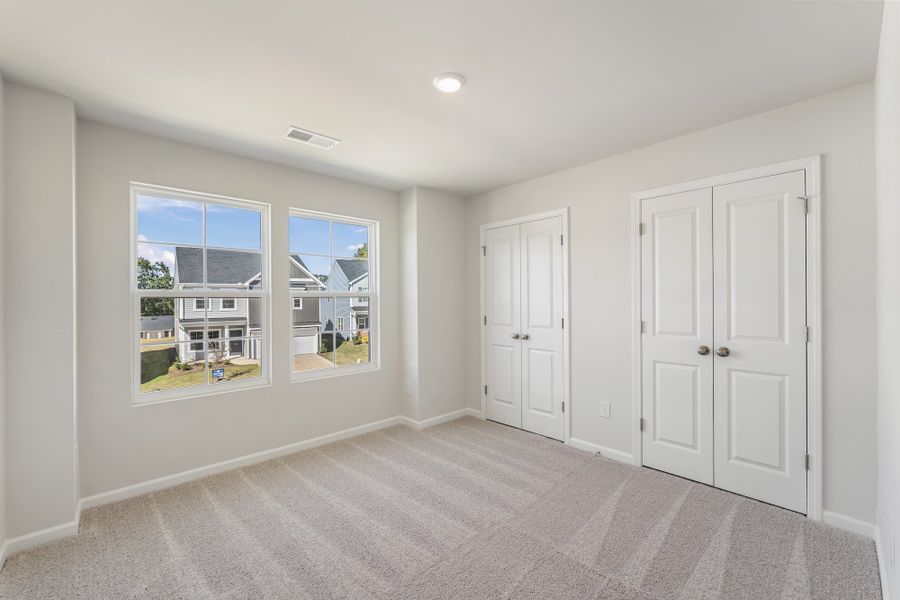 Spacious, unfurnished interior of a new home in Mayfair Village, Spartanburg (Image 25).