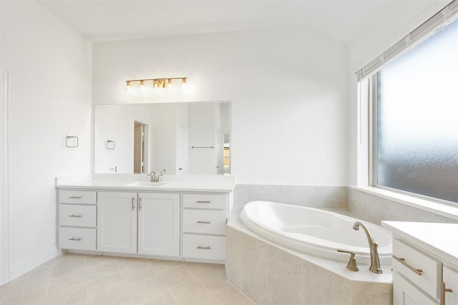 Furnished interior view inside a new home in Terracina, Rockwall (Image 10).