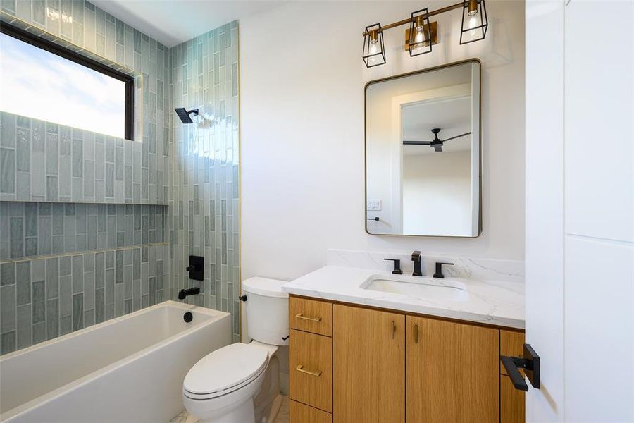 Furnished interior view inside a new home in , Dallas (Image 18).