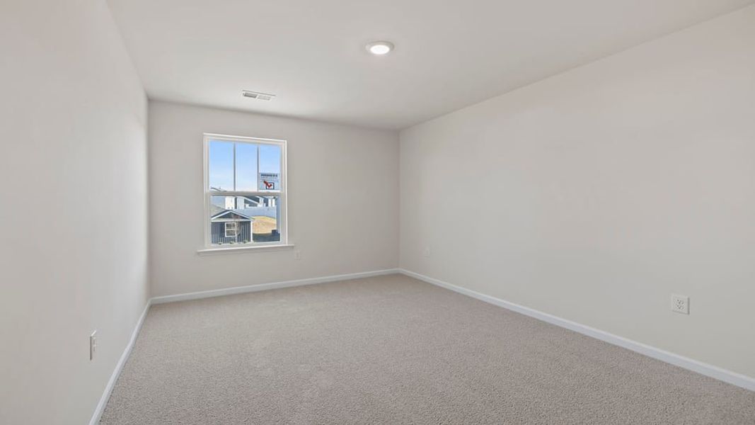 Spacious, unfurnished interior of a new home in Baxter Village, Boiling Springs (Image 25).
