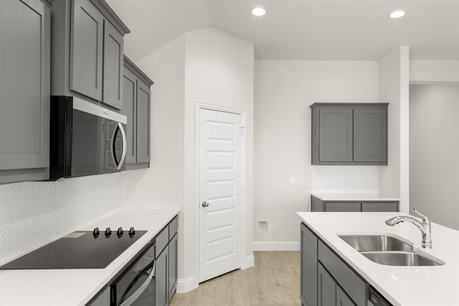 11. 3017 Rembrandt - Kitchen (3)