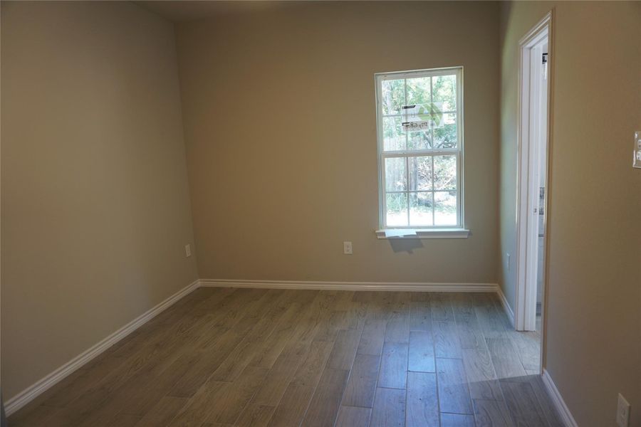 Spacious, unfurnished interior of a new home in , Willis (Image 12).