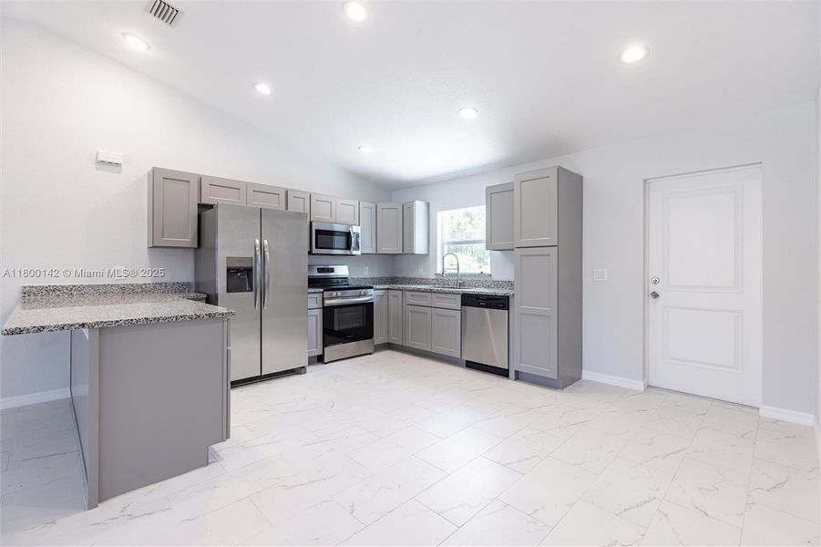 Image 21 of a home in .