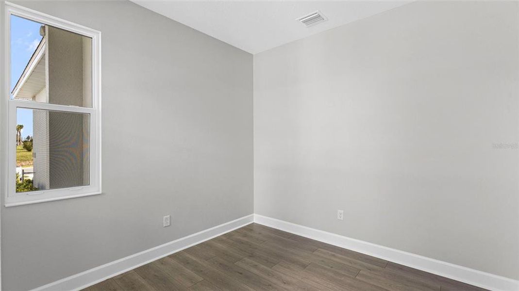 Spacious, unfurnished interior of a new home in Cresswind at Hammock Oaks, Lady Lake (Image 12).