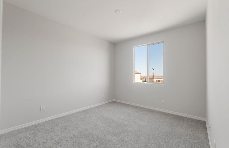 Spacious, unfurnished interior of a new home in Artisan at Asante, Surprise (Image 25).