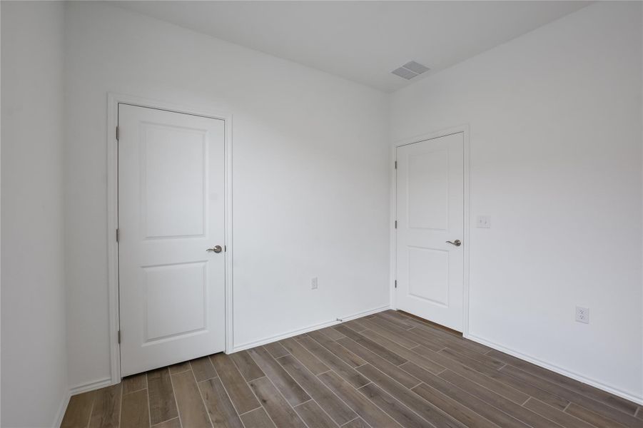 Spacious, unfurnished interior of a new home in Sun City Texas, Georgetown (Image 29).