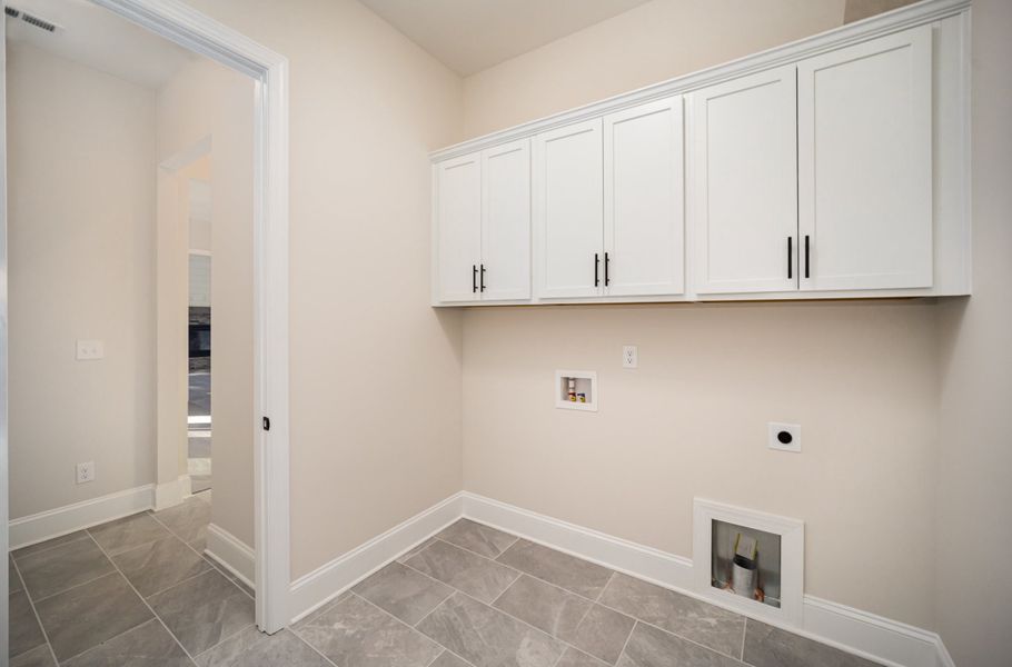 Spacious, unfurnished interior of a new home in Edmunds Farm, Clover (Image 17). Spacious, unfurnished interior of a new home in Edmunds Farm, Clover (Image 17).