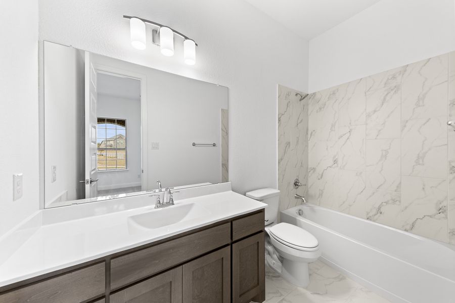 Representative furnished interior of a home built from the Brookstone I by Sandlin Homes in Timberbrook, Justin (Image 14).