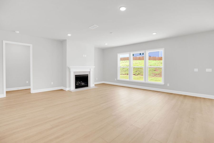 Spacious, unfurnished interior of a new home in Carriage Estates, Lexington (Image 35).