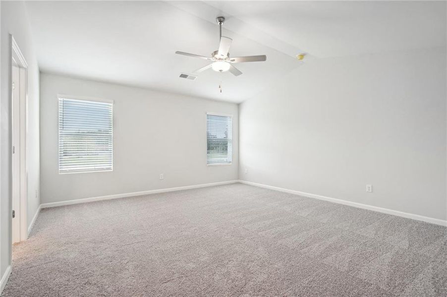 Spacious, unfurnished interior of a new home in Fairview Lake, Conyers (Image 34).