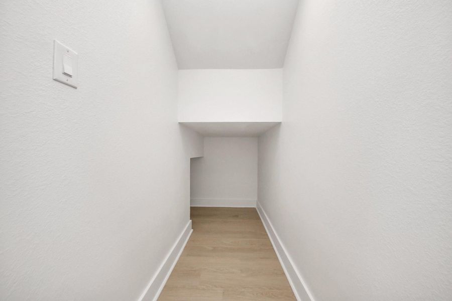 Spacious, unfurnished interior of a new home in , Houston (Image 24).
