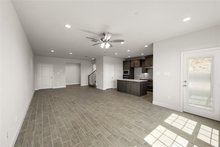 660 Sandiford- Living room-2 660 Sandiford- Living room-2