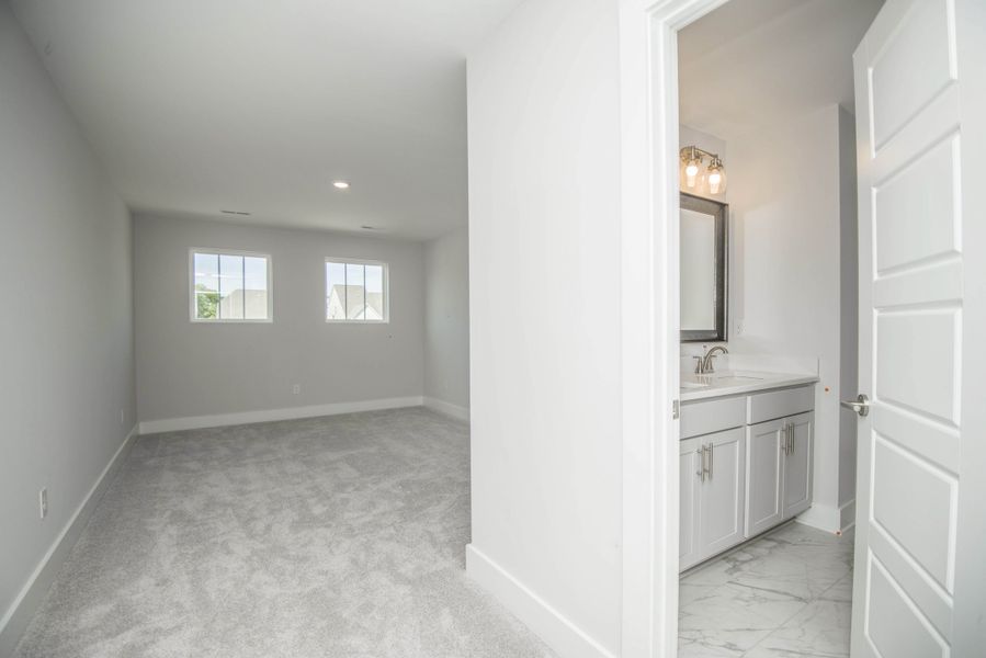 *Photo of example home. Selections and Finishes May Vary.* *Photo of example home. Selections and Finishes May Vary.*