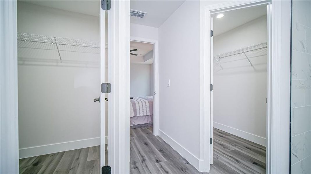 Spacious, unfurnished interior of a new home in , Palm Bay (Image 22).