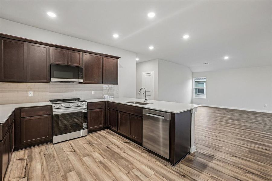 Furnished interior view inside a new home in Middlefield Village, Dallas (Image 10).
