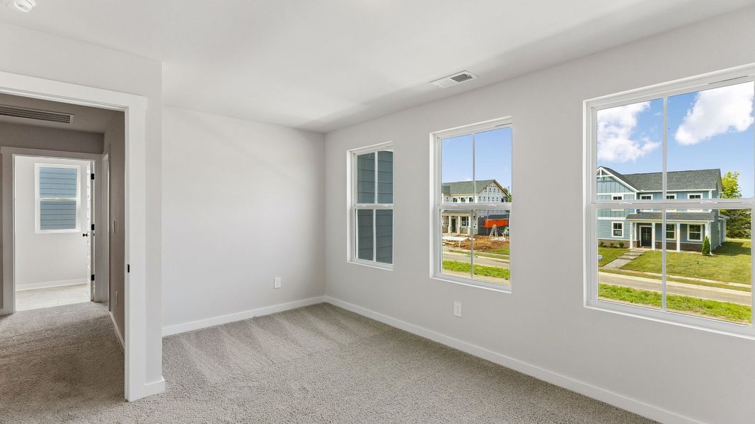 Spacious, unfurnished interior of a new home in Reserve at Hickory Ridge, Columbia (Image 45).