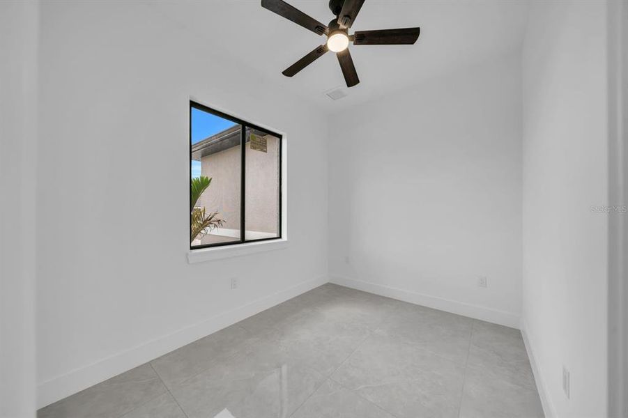Spacious, unfurnished interior of a new home in , Lehigh Acres (Image 32).