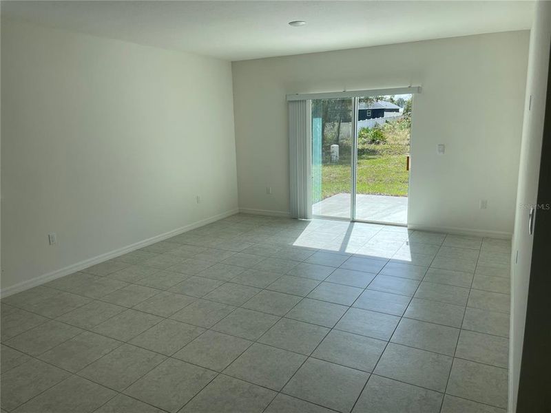 Spacious, unfurnished interior of a new home in Royal Highlands, Weeki Wachee (Image 23).