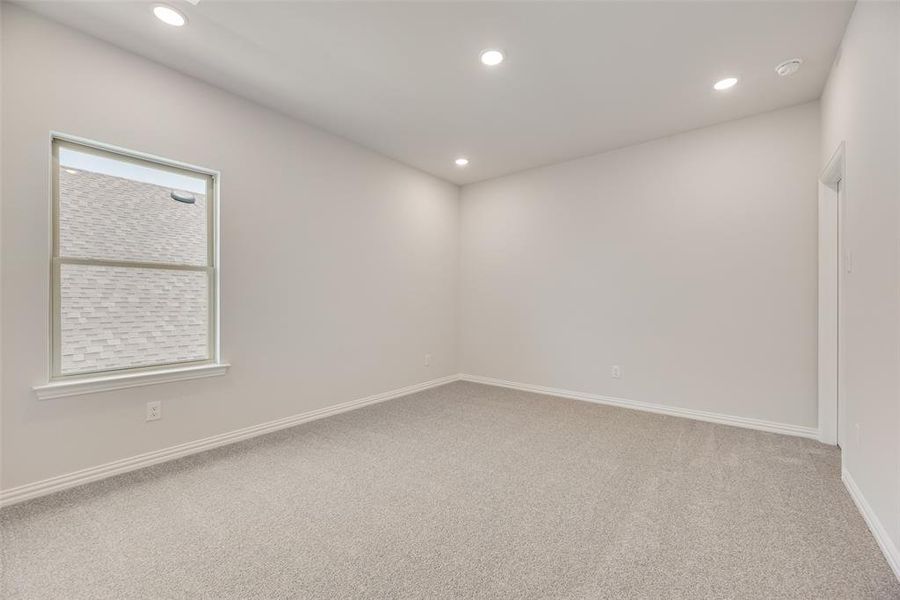 Spacious, unfurnished interior of a new home in Valencia On The Lake, Little Elm (Image 33).