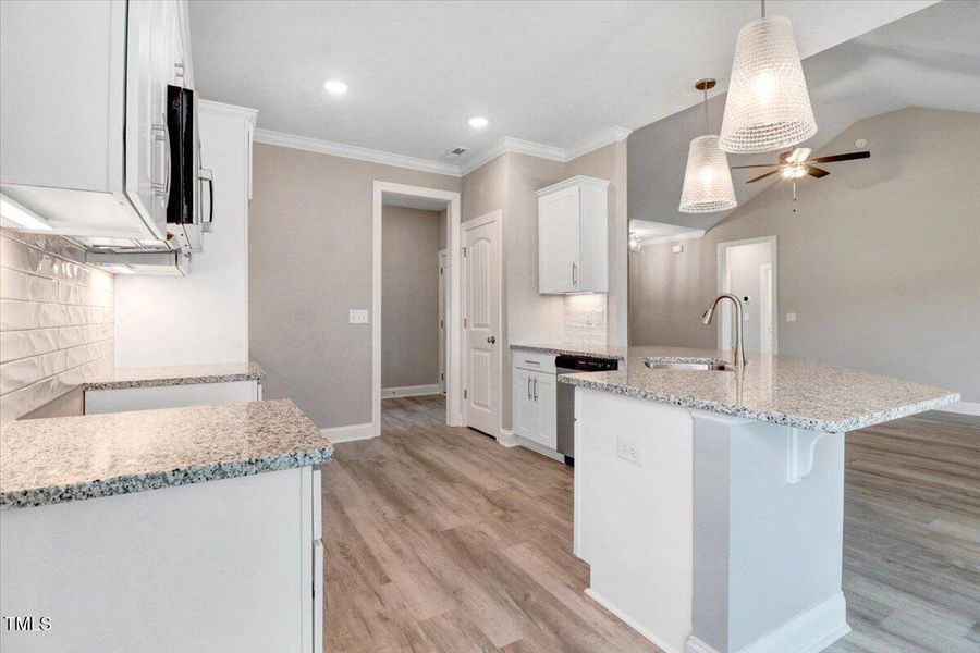 16-9279 Bear Run Ln-16